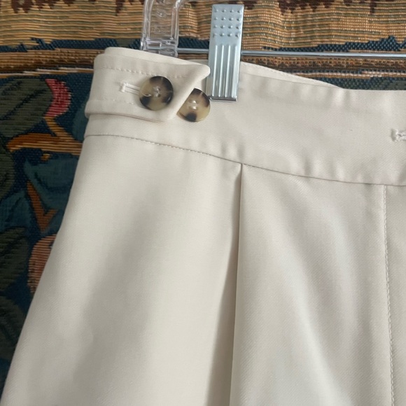 Banana Republic Cream Trousers - Elegant | Size 8 - Picture 3 of 11